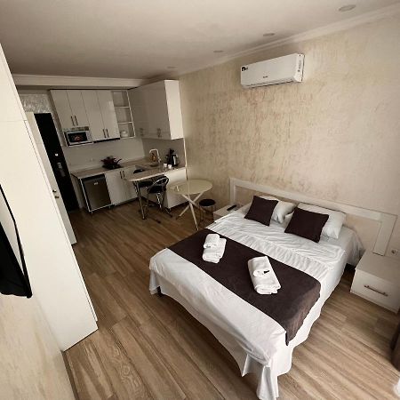 27 Floor Apartments Batoemi Buitenkant foto