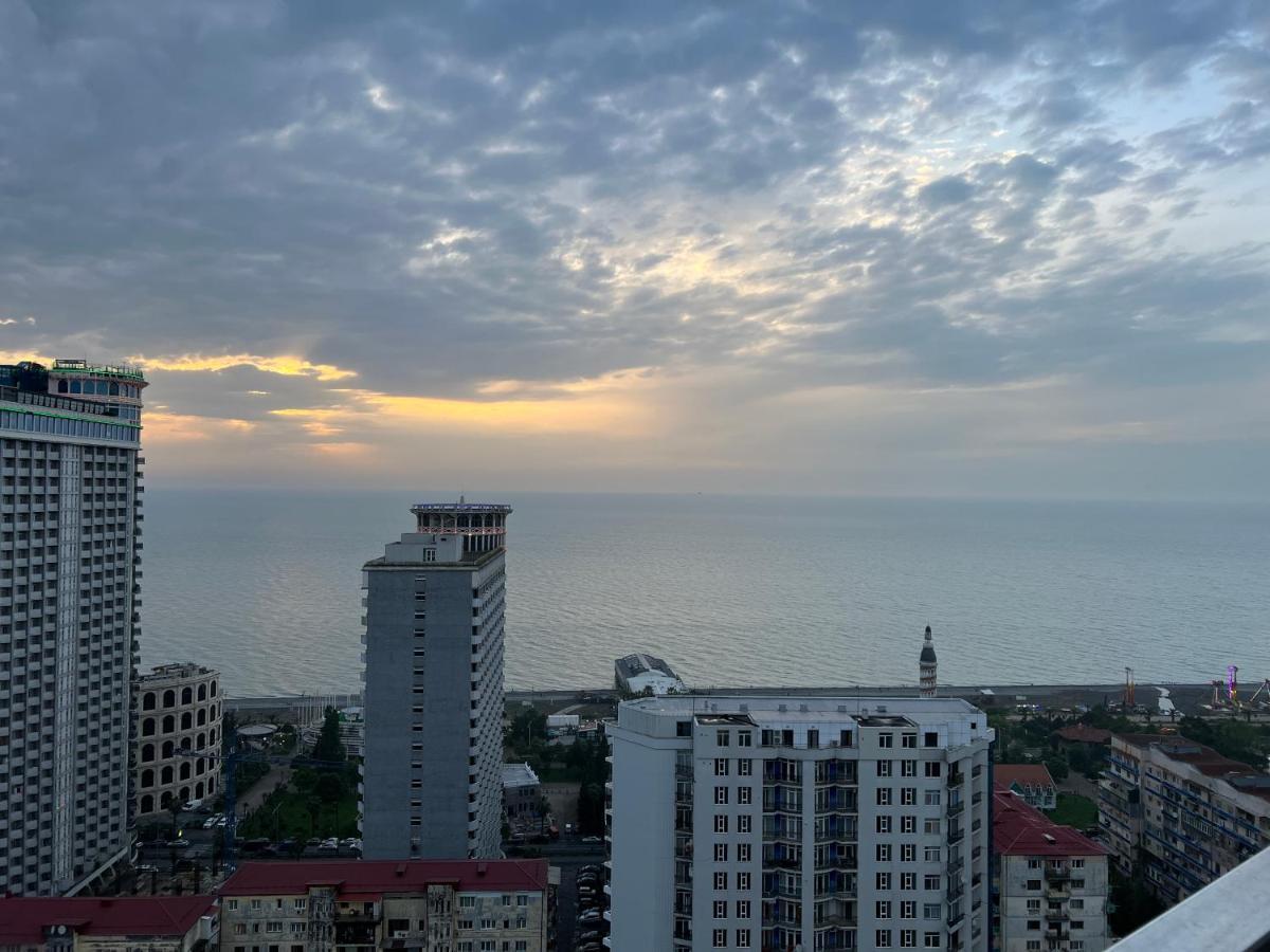 27 Floor Apartments Batoemi Buitenkant foto