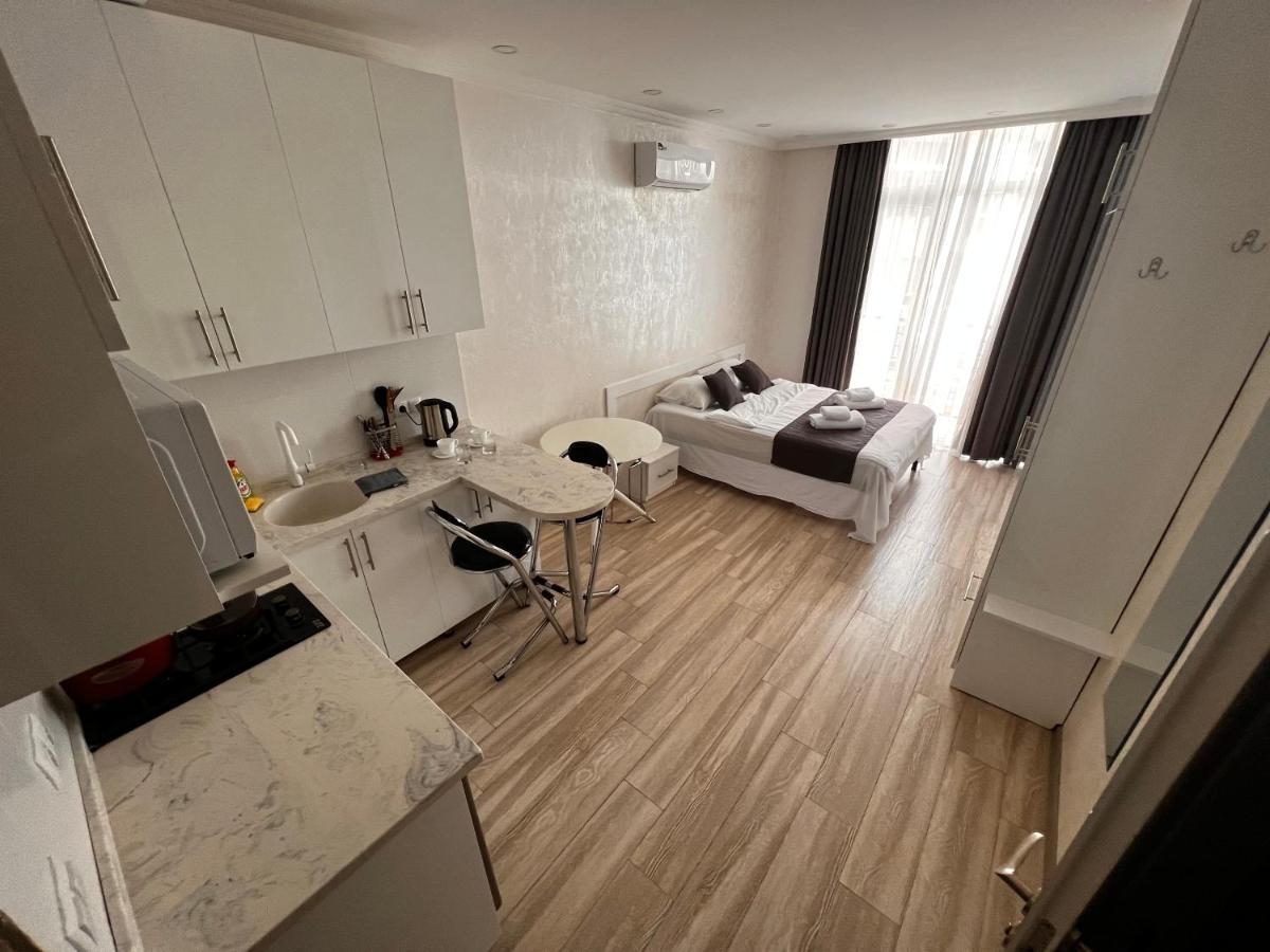 27 Floor Apartments Batoemi Buitenkant foto