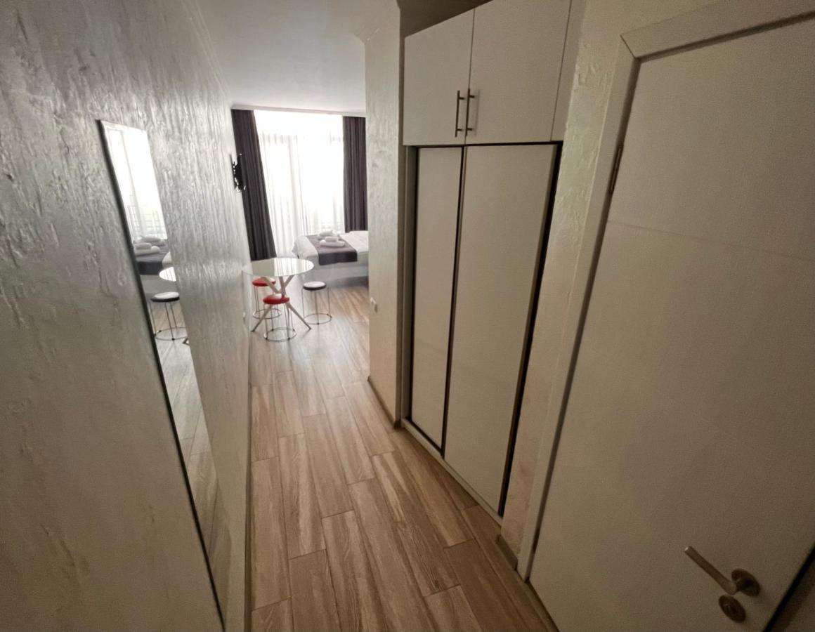 27 Floor Apartments Batoemi Buitenkant foto